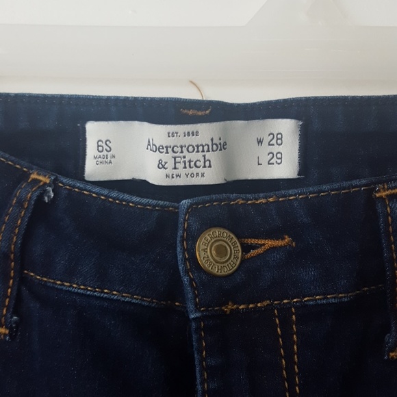 ABERCROMBIE & FITCH Skinny jeans Sz. 6S *NWOT* SALE 2/$40 - Picture 4 of 4
